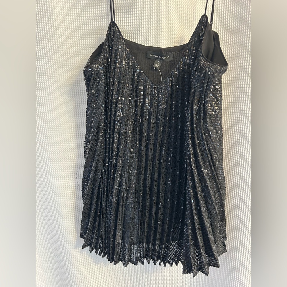 Banana Republic Black Sequin Pleated Tank Top - Medium Tall